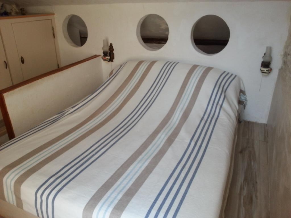 Le Patio Des Cigales Panzió Roquefort-des-Corbières Szoba fotó
