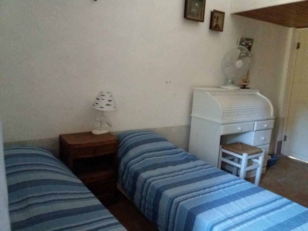 Le Patio Des Cigales Panzió Roquefort-des-Corbières Kültér fotó