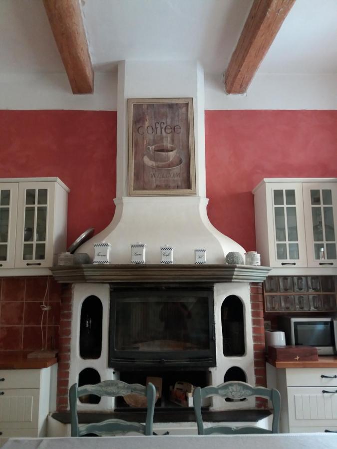 Le Patio Des Cigales Panzió Roquefort-des-Corbières Kültér fotó